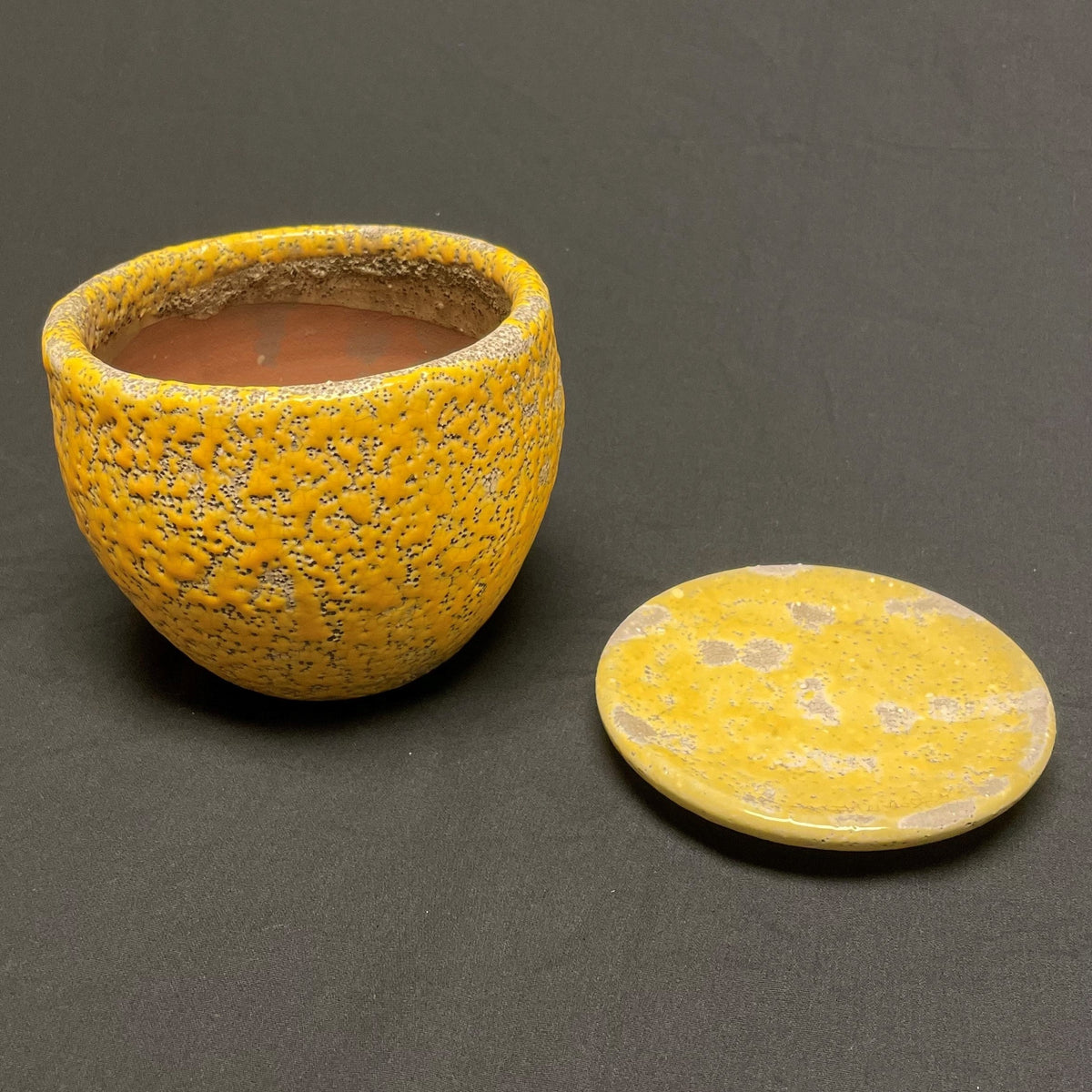 Yellow terra cotta Planter with Saucer